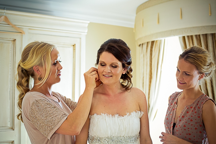 eden photography bride getting ready